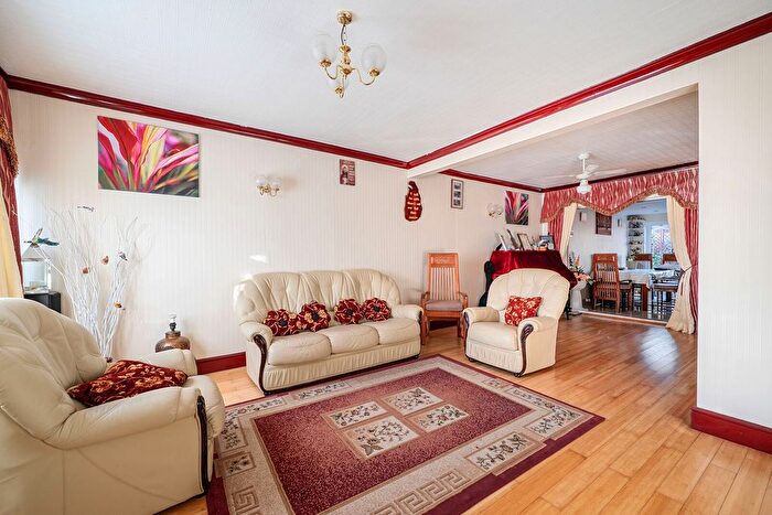 3 Bedroom Semi-Detached House For Sale In Hampden Road, Harrow, HA3