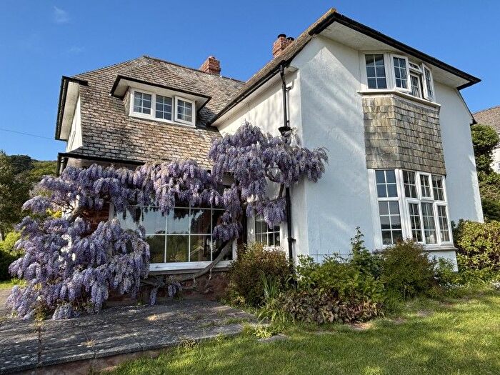 3 Bedroom Property To Rent In Church Street, Minehead, TA24