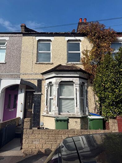 2 Bedroom Terraced House For Sale In South Gipsy Road, Welling, DA16