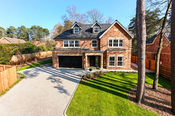 6 Bedroom Detached House For Sale In Llanvair Close, Ascot, SL5