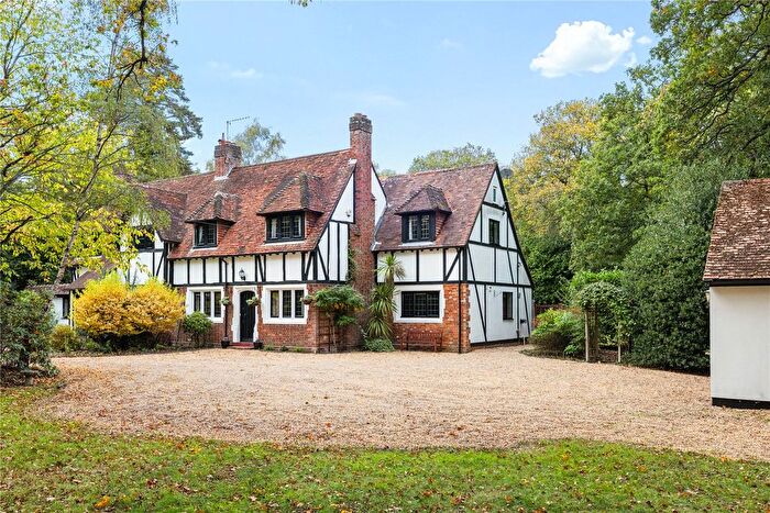 4 Bedroom Semi-Detached House For Sale In Church Road, Farley Hill, Reading, Berkshire, RG7