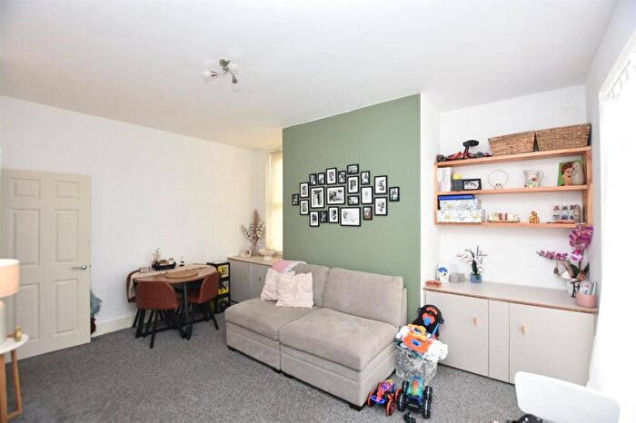 3 Bedroom Terraced House For Sale In Newton Street, Darwen, Lancashire, BB3