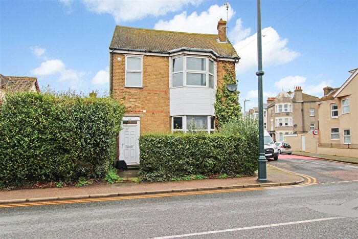 1 Bedroom Flat To Rent In Sea Street, Herne Bay, CT6
