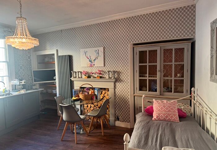 1 Bedroom Flat To Rent In Flat, Thomas Street, Bath, BA1