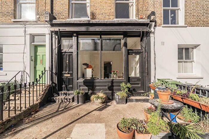 1 Bedroom Flat For Sale In Brackenbury Road, Hammersmith, W6