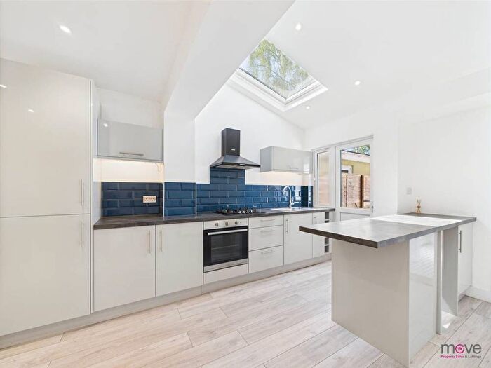 2 Bedroom End Of Terrace House To Rent In Victoria Street, Cheltenham, GL50