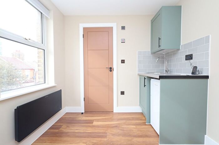 Studio To Rent In The Heights, Northolt, UB5