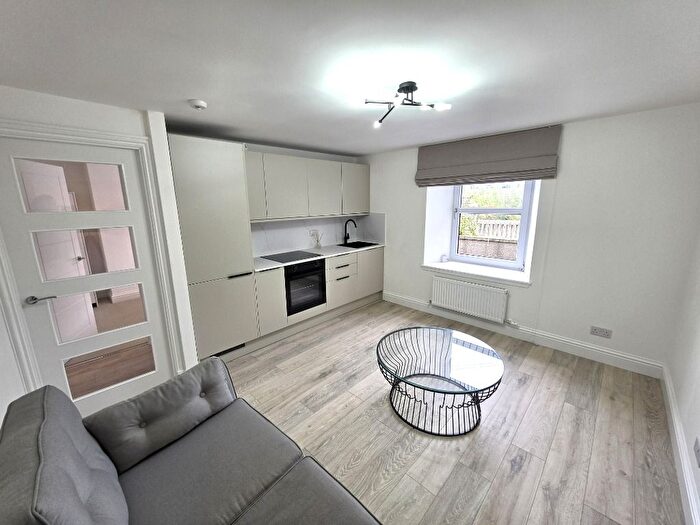 2 Bedroom Flat To Rent In Bank Street, City Centre, Aberdeen, AB11