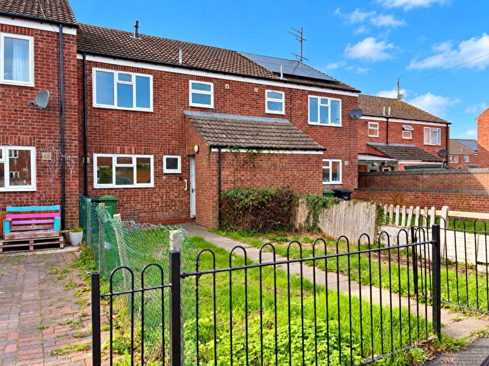3 Bedroom Terraced House For Sale In Cheaton Close, Leominster, Herefordshire, HR6