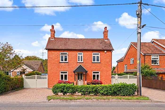 4 Bedroom Detached House For Sale In Scheduled Viewing Day Saturday St October - Substantial Village Home - Weston Turville, HP22
