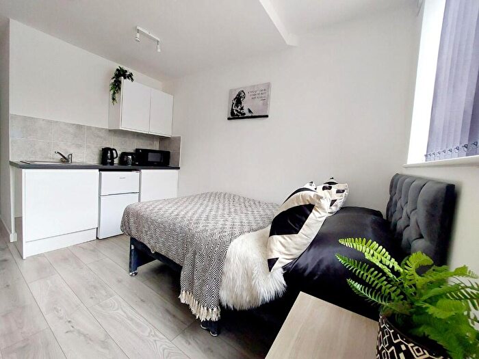 5 Bedroom House Of Multiple Occupation For Sale In Leighton, Peterborough, Cambridgeshire, PE2