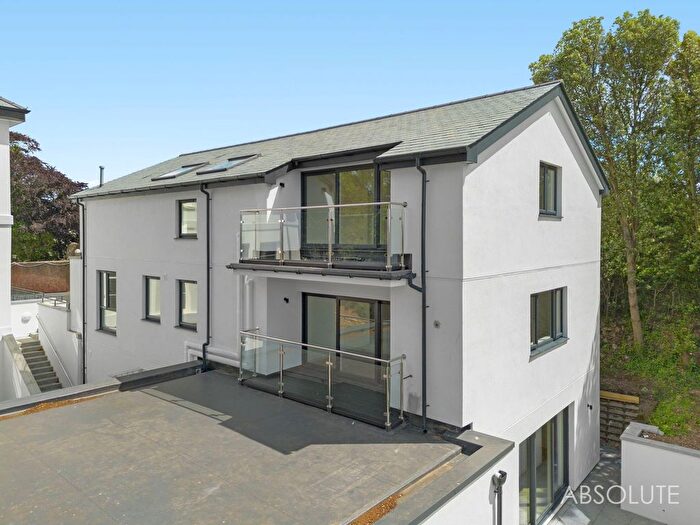 2 Bedroom Flat For Sale In Sonny Rae Mews, Torquay, TQ1