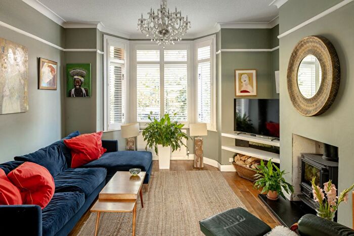 4 Bedroom End Of Terrace House For Sale In Casimir Road Ii, London, E5