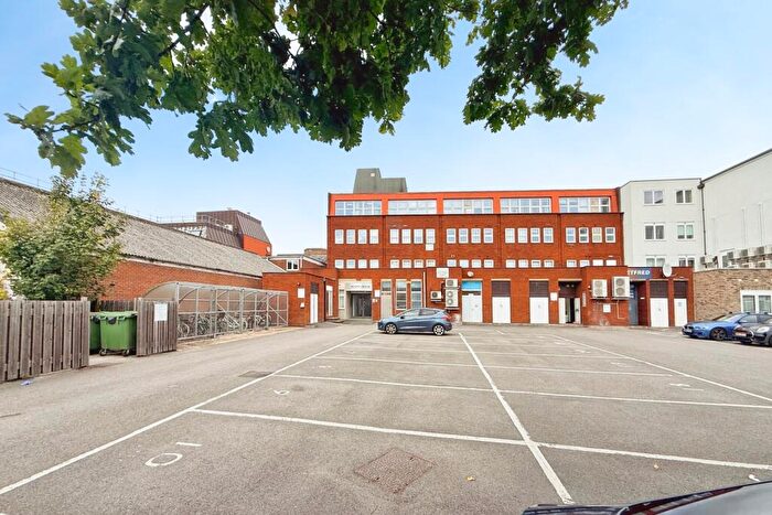1 Bedroom Flat For Sale In Victoria Road, Farnborough, Hampshire, GU14