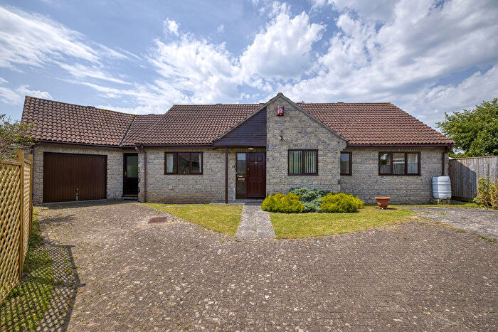 4 Bedroom Detached Bungalow For Sale In Detached Bungalow Set In A Private Location In Butleigh, BA6