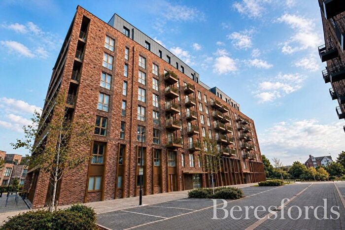2 Bedroom Flat To Rent In Wharf Road, CM2