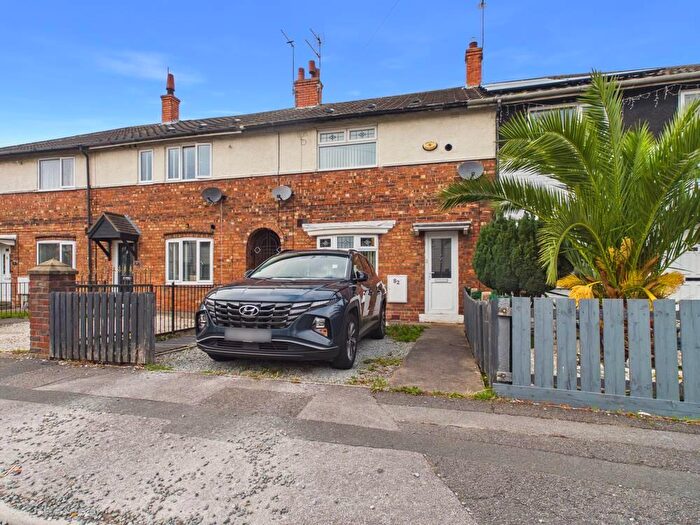 2 Bedroom Terraced House For Sale In Sledmere Grove, Hull, HU4