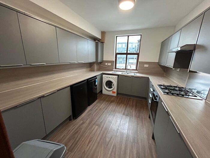 3 Bedroom Flat To Rent In Duke Street, City Centre, Liverpool, L1