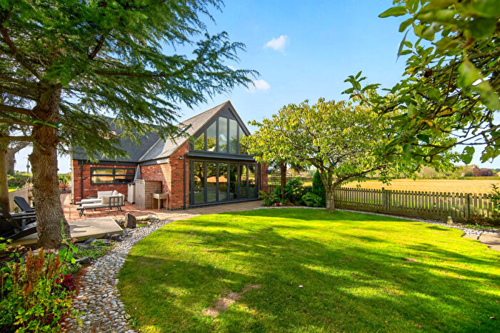 4 Bedroom Detached House For Sale In Lutterworth, Leicestershire, LE17