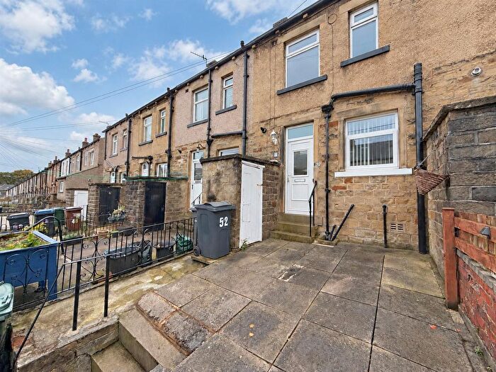 2 Bedroom Terraced House To Rent In Mannville Walk, Keighley, BD22