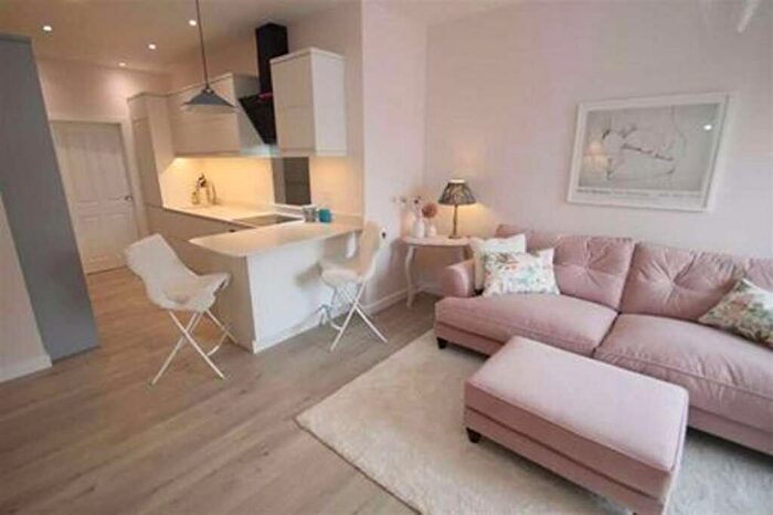 1 Bedroom Apartment To Rent In Royles Sq, A/e, SK9