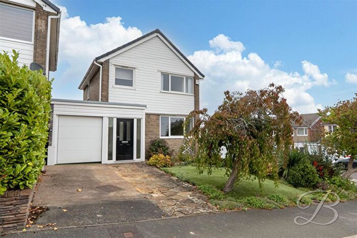 4 Bedroom Detached House To Rent In Woodnook Grove, Marsh Lane, Sheffield, S21