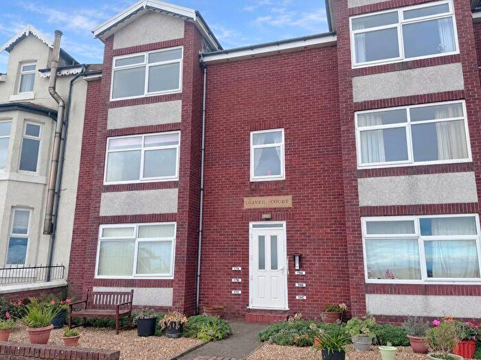 2 Bedroom Apartment For Sale In Oliver Court - The Esplanade - Knott End-on-sea -, FY6