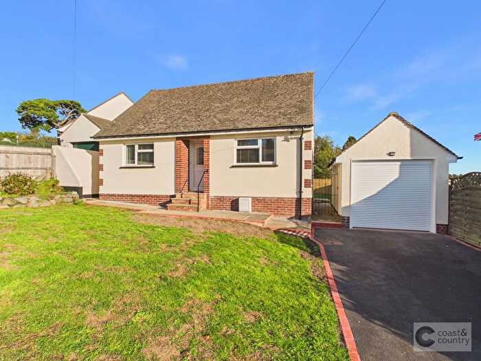 2 Bedroom Detached Bungalow For Sale In Castlewood Avenue, Newton Abbot, TQ12