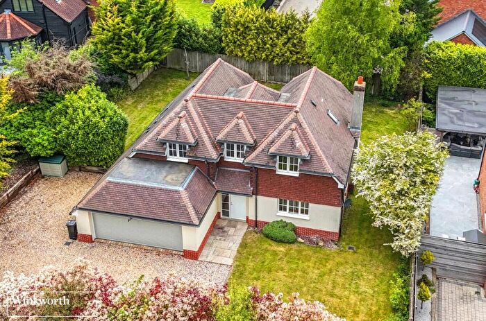 4 Bedroom Detached House To Rent In Woods Lane, Cliddesden, Basingstoke, Hampshire, RG25
