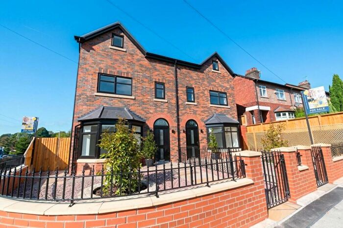 4 Bedroom Semi-Detached House For Sale In Folly Lane, Swinton, M27