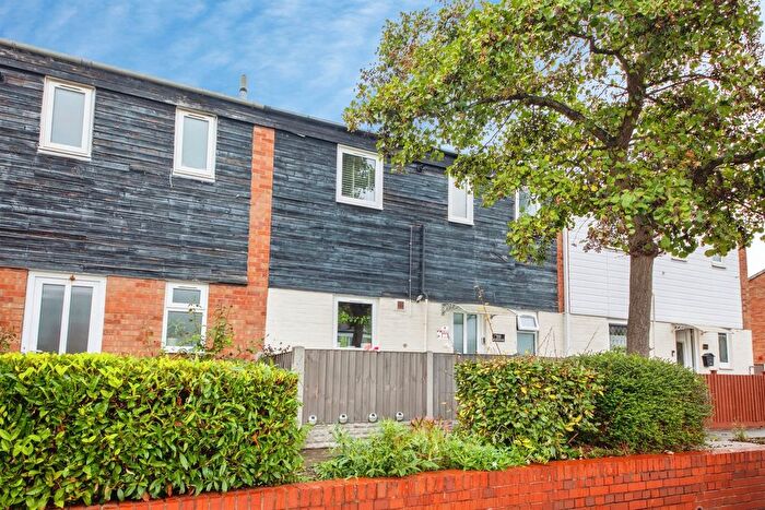 3 Bedroom Terraced House For Sale In Harris Road, Leicester, LE4