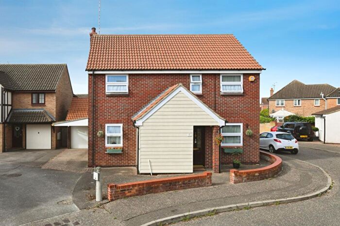 4 Bedroom Detached House For Sale In Hopkins Mead, Chelmer Village, Chelmsford, CM2