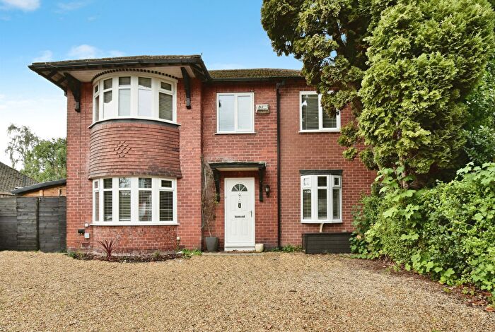 5 Bedroom Detached House To Rent In Bowness Avenue, Cheadle, SK8