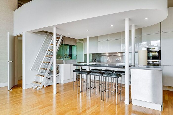 2 Bedroom Flat To Rent In The Piper Building, London, SW6