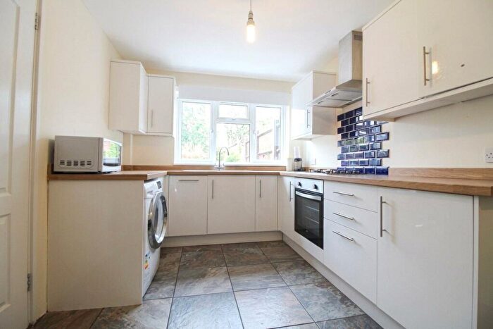 4 Bedroom Town House To Rent In Spring Terrace, Reading, Berkshire, RG2