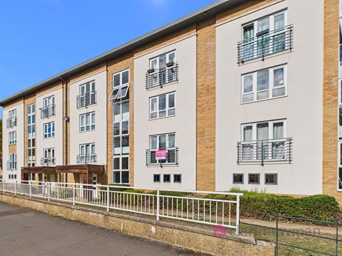 1 Bedroom Flat For Sale In Tanyard Place, Harlow, CM20