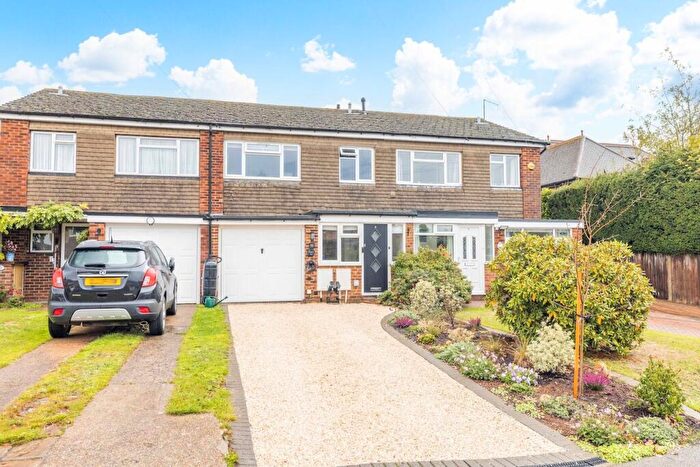4 Bedroom Terraced House For Sale In Bench Manor Crescent, Chalfont St Peter, SL9