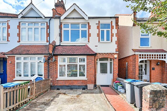 4 Bedroom Property To Rent In Beverley Road, New Malden, KT3