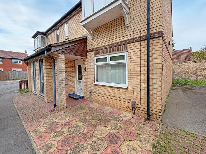 1 Bedroom Maisonette For Sale In Jesmond Mews, Hartlepool, TS26