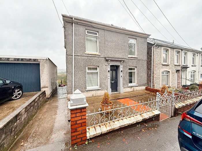 3 Bedroom Detached House For Sale In Fforest Road, Pontarddulais, Swansea, Swansea, SA4
