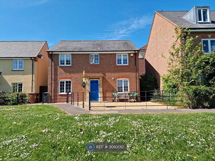 4 Bedroom Detached House To Rent In Hedgerow Walk, Andover, SP11