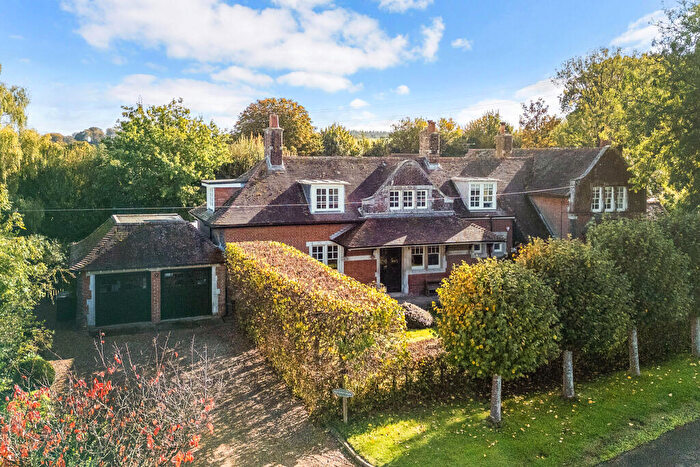 5 Bedroom Detached House For Sale In Station Road, Alton, GU34