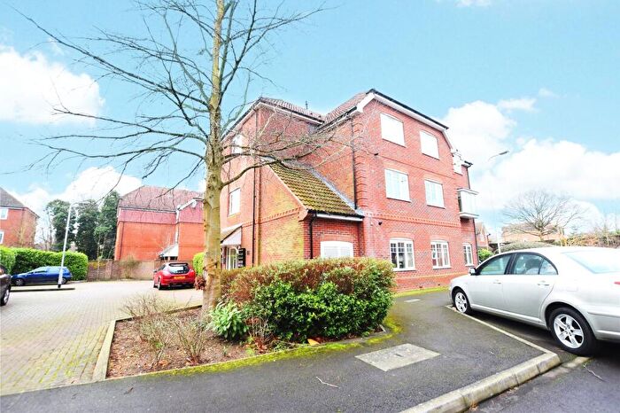 2 Bedroom Flat To Rent In Ashdene Gardens, Reading, Berkshire, RG30