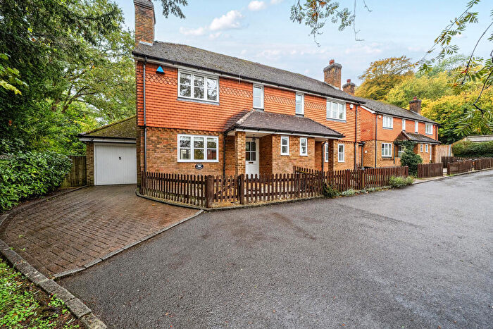 3 Bedroom Semi-Detached House For Sale In The Farriers, Bramley, Guildford, GU5