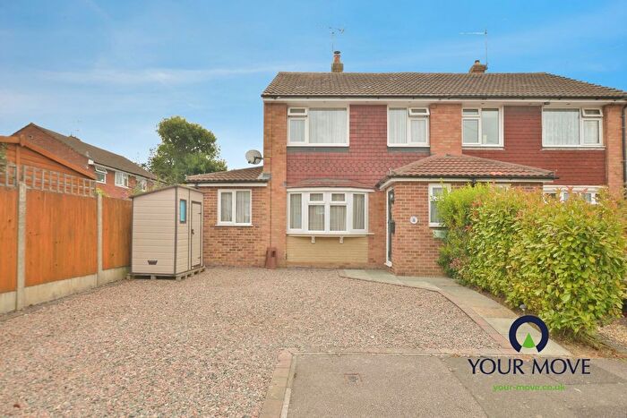 3 Bedroom Semi-Detached House For Sale In Pennine Way, Ashford, Kent, TN24