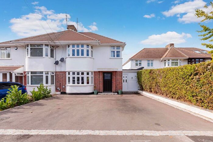 3 Bedroom Semi-Detached House For Sale In Parkland Avenue, Langley, SL3