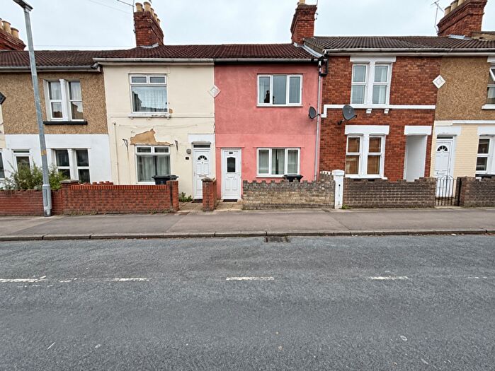 2 Bedroom Terraced House To Rent In Whitehead Street, Swindon, SN1