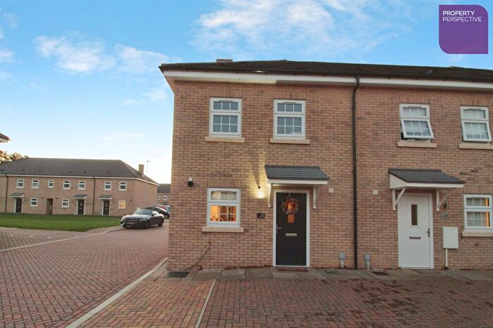 2 Bedroom End Of Terrace House For Sale In Wellington Way, DN21