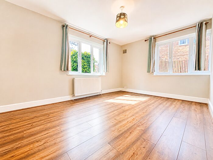 1 Bedroom Apartment To Rent In Flat A, Bromley, BR1