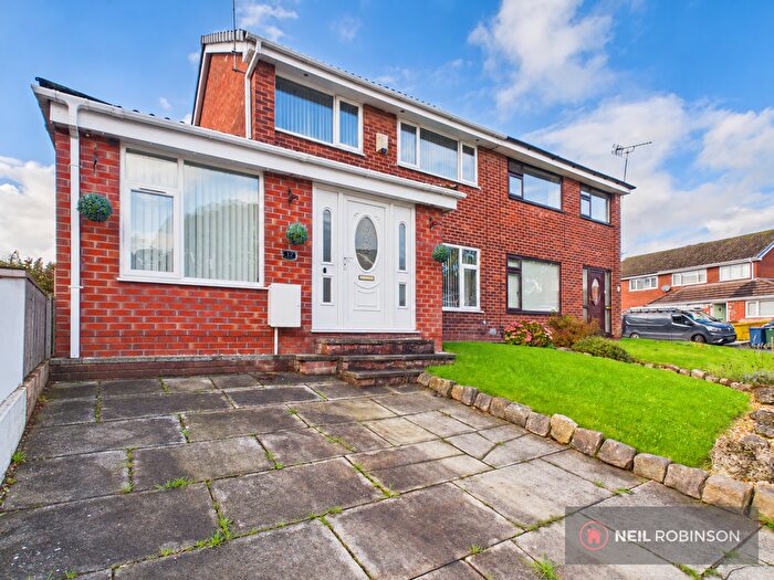 3 Bedroom Semi-Detached House For Sale In Thornwood, Skelmersdale, WN8